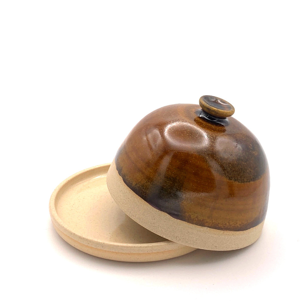 Small Butter Dish with Lid image 3